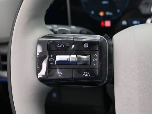 Used 2025 Hyundai Santa Fe Calligraphy image 12