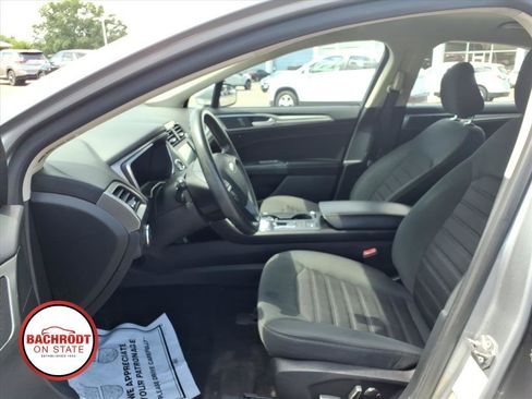 Used 2020 Ford Fusion SE FWD image 25