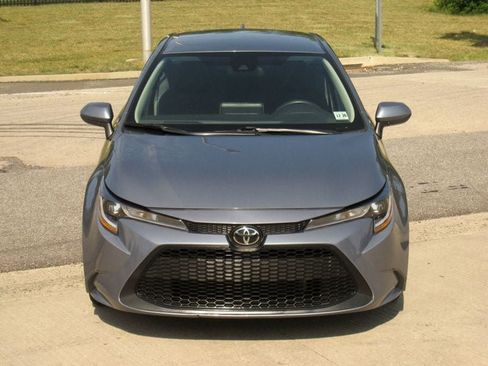 Used 2021 Toyota Corolla LE FWD image 5