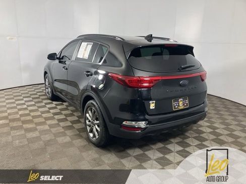 Used 2022 Kia Sportage Nightfall Edition w/ Nightfall Fwd Premium Package image 4
