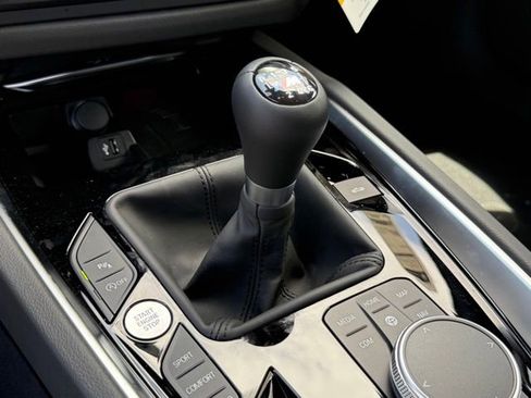 New 2026 BMW Z4 M40i w/ Premium Package RWD image 23