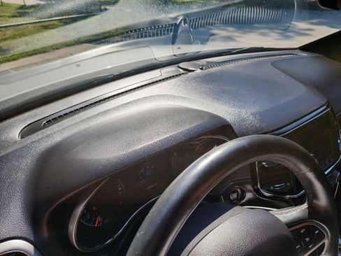 Used 2019 Jeep Grand Cherokee Limited w/ Luxury Group II image 24