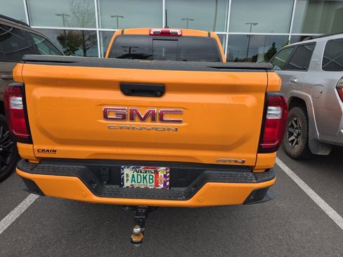 Used 2025 GMC Canyon AT4 w/ AT4 Premium Package image 5