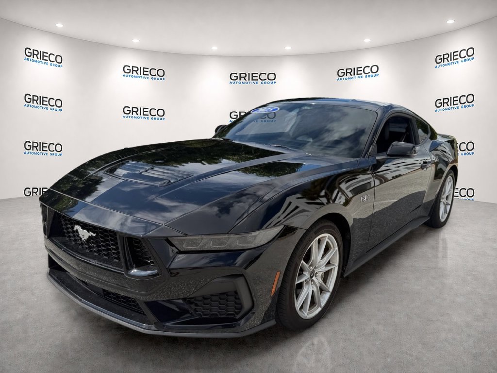 Used 2025 Ford Mustang GT Premium RWD image 3