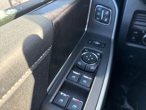 New 2026 Ford F350 Lariat w/ Black Appearance Package image 25