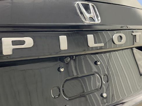 New 2026 Honda Pilot Touring image 6