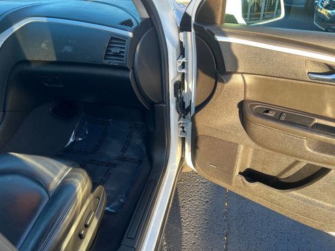 Used 2010 Chevrolet Traverse LT w/ Personal Connectivity Package image 27