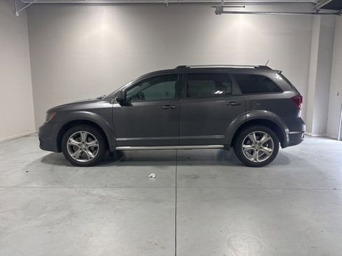 Used 2017 Dodge Journey Crossroad FWD image 10