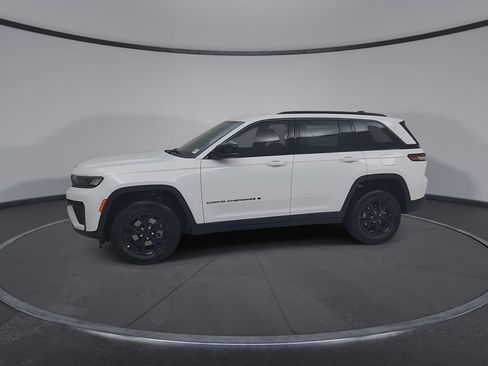 New 2026 Jeep Grand Cherokee Altitude AWD/4WD image 7