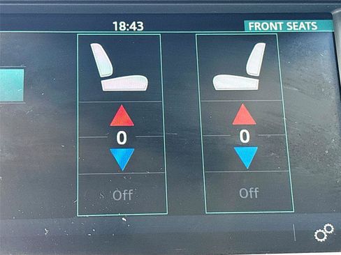 Used 2016 Land Rover Discovery Sport HSE AWD/4WD image 19