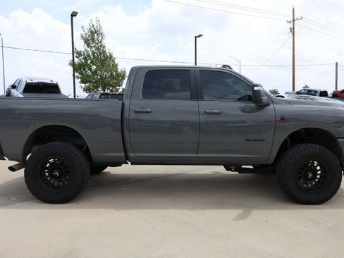 Used 2026 RAM 2500 Laramie w/ Night Edition AWD/4WD image 4