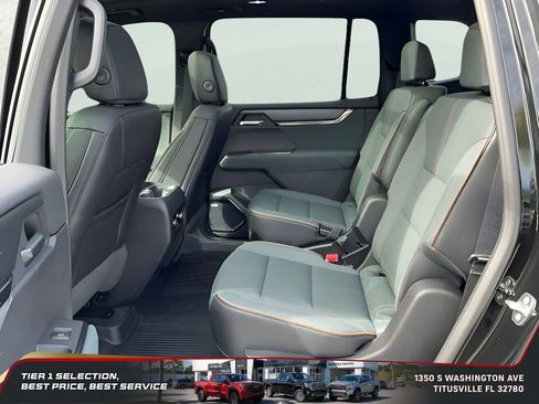 New 2026 GMC Acadia AT4 w/ Luxury Package image 19