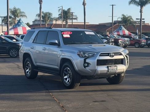 Used 2021 Toyota 4Runner TRD Off-Road Premium AWD/4WD image 3