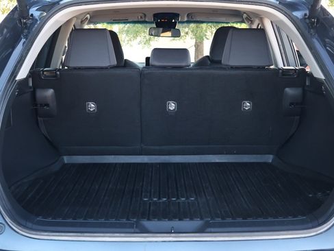 Used 2024 Toyota Venza LE image 31