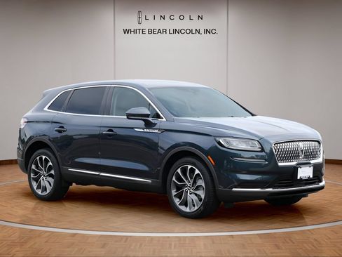 Certified 2023 Lincoln Nautilus Reserve w/ Luxury Package AWD/4WD image 3