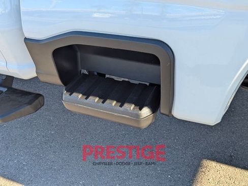 Used 2024 Ford F250 XLT image 30