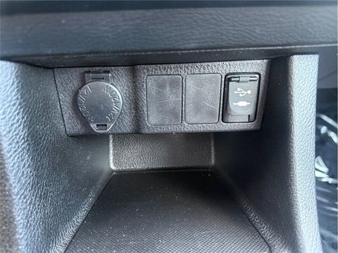 Used 2016 Toyota Corolla LE FWD image 20