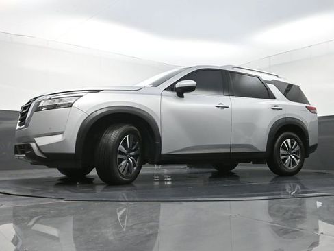 Used 2024 Nissan Pathfinder SL image 29
