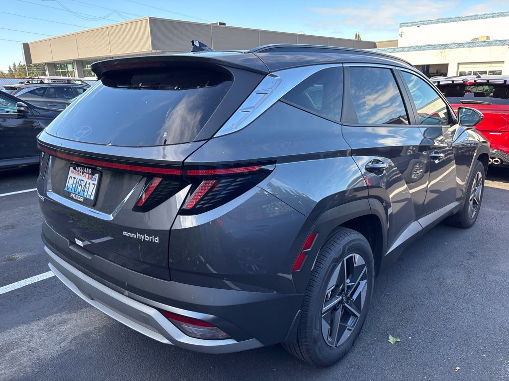 Certified 2025 Hyundai Tucson SEL AWD/4WD image 3