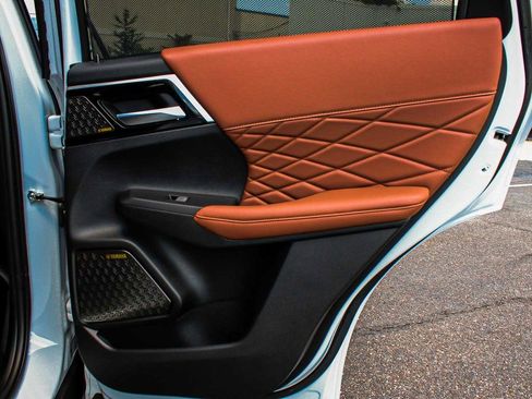 New 2025 Mitsubishi Outlander SEL AWD/4WD image 14