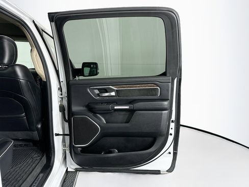 Used 2020 RAM 1500 Laramie image 30
