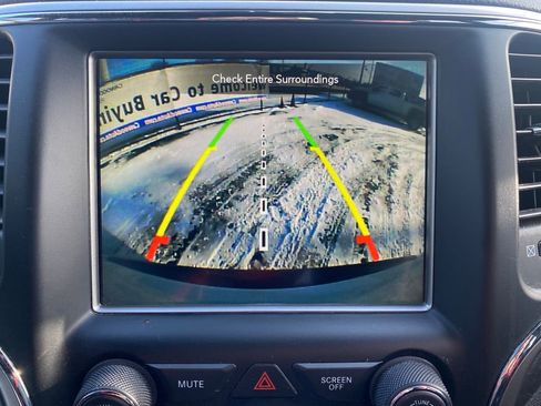 Used 2018 Jeep Grand Cherokee Altitude image 30