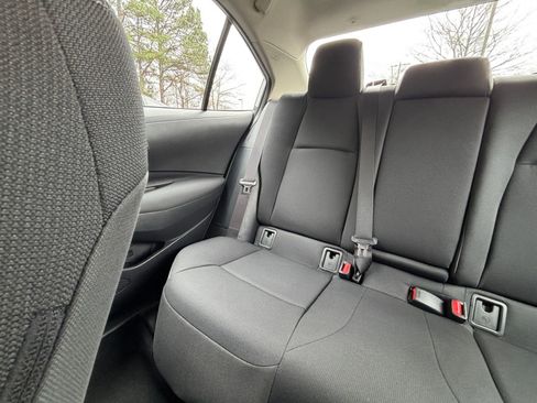 Used 2025 Toyota Corolla LE image 39