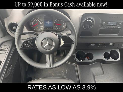 New 2025 Mercedes-Benz Sprinter 4500 image 9