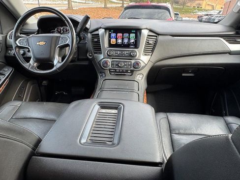 Used 2019 Chevrolet Suburban Premier image 13