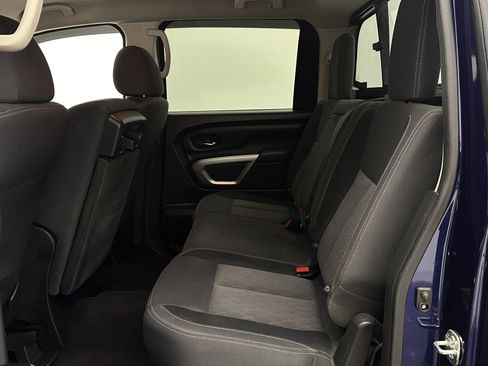 Used 2023 Nissan Titan SV image 18