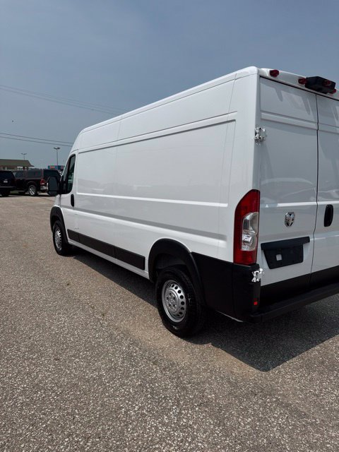 Used 2025 RAM ProMaster 2500 w/ Convenience Group FWD image 8