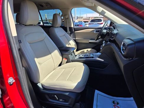 Used 2023 Ford Explorer Limited AWD/4WD image 19