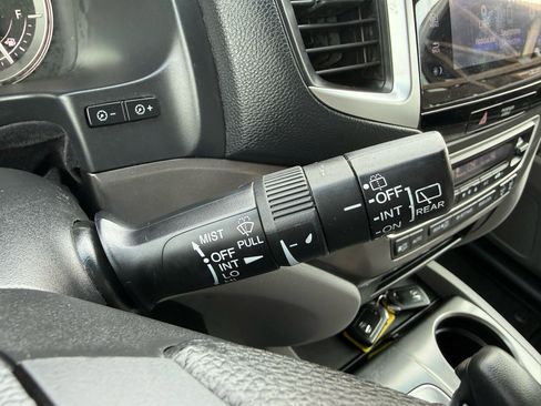 Used 2017 Honda Pilot EX image 21