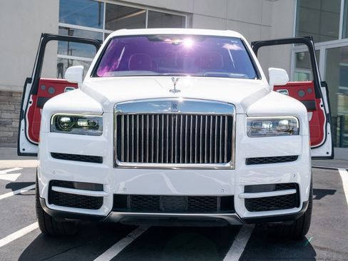 Used 2022 Rolls-Royce Cullinan AWD/4WD image 4