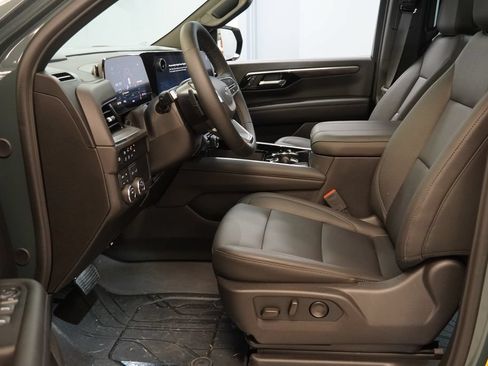 New 2026 Chevrolet Tahoe Z71 w/ Comfort Package AWD/4WD image 5
