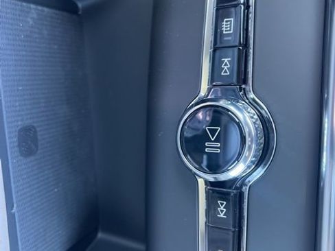 New 2026 Volvo XC90 B6 Plus w/ Protection Package Premier image 17