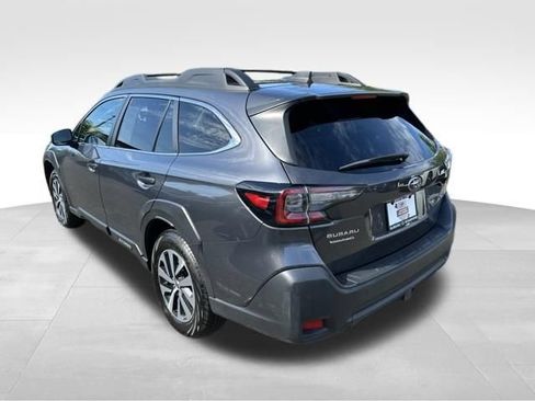 Certified 2023 Subaru Outback Premium AWD/4WD image 5