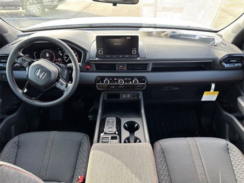 New 2025 Honda Pilot Sport image 24