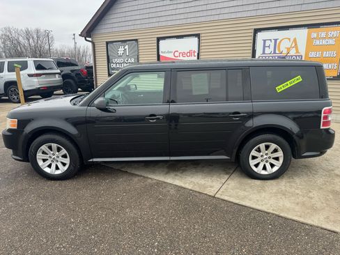 Used 2011 Ford Flex SE image 8