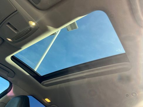 Used 2016 INFINITI Q50 Premium image 30