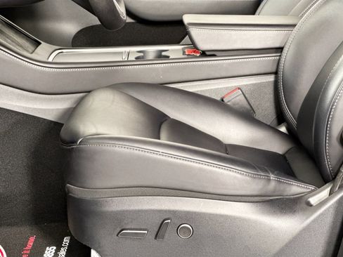 Used 2023 Tesla Model Y Performance image 20