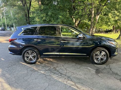 Used 2017 INFINITI QX60 Luxe AWD/4WD image 9