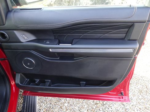 Used 2021 Ford Expedition Max Platinum image 24