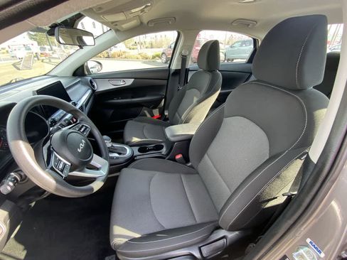 Used 2024 Kia Forte LXS image 11
