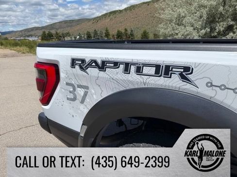 Used 2022 Ford F150 Raptor w/ Raptor 37 Performance Package AWD/4WD image 11