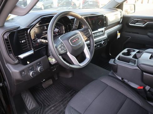 Used 2025 GMC Sierra 1500 Elevation image 25