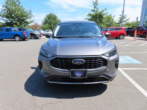 Used 2024 Ford Escape Active AWD/4WD image 2