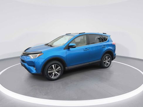 Certified 2016 Toyota RAV4 XLE AWD/4WD image 4