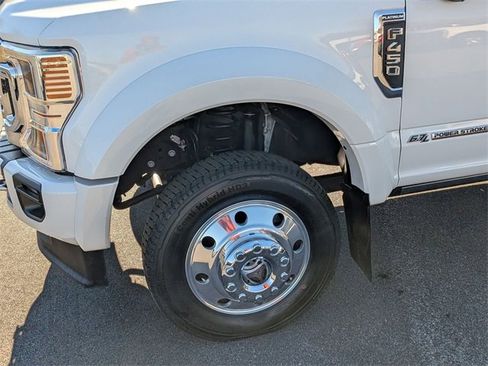 Used 2021 Ford F450 Platinum w/ Camper Package image 9