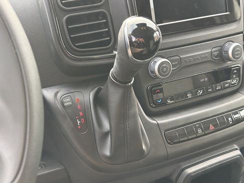 Used 2025 RAM ProMaster 2500 image 32